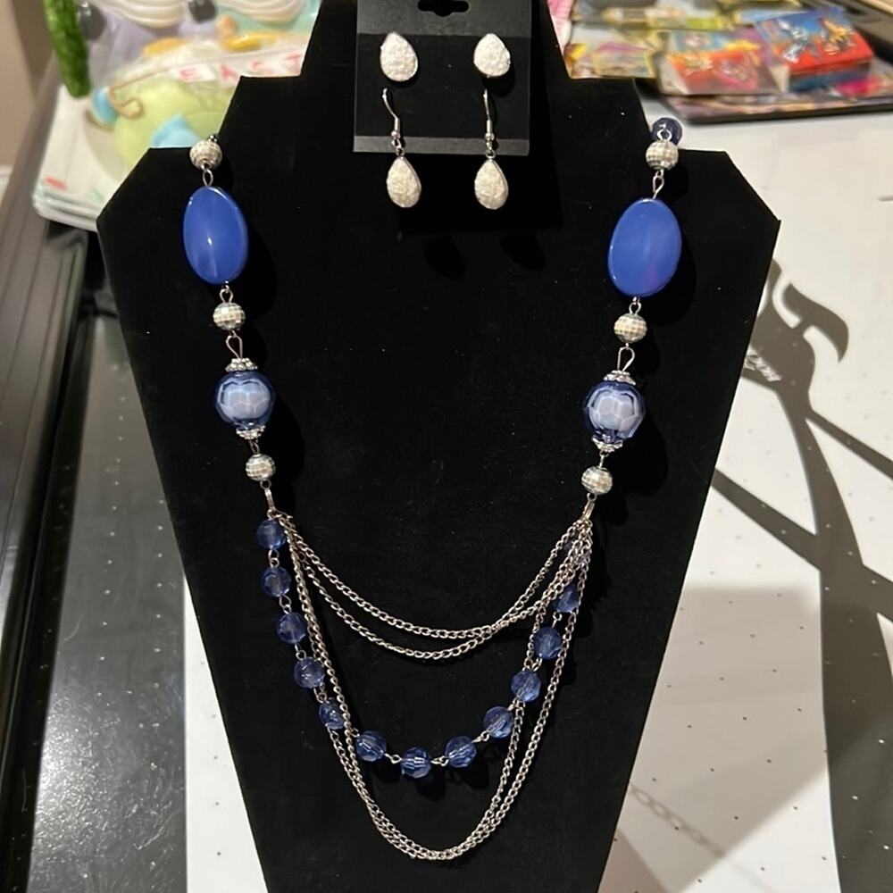 BEADED Necklace Earring Set Blue White